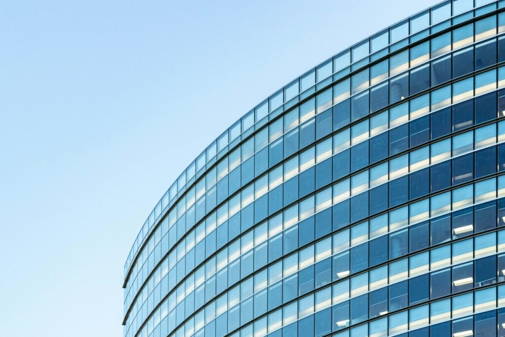 Façade mur-rideau vitrée – Prisma Groupe